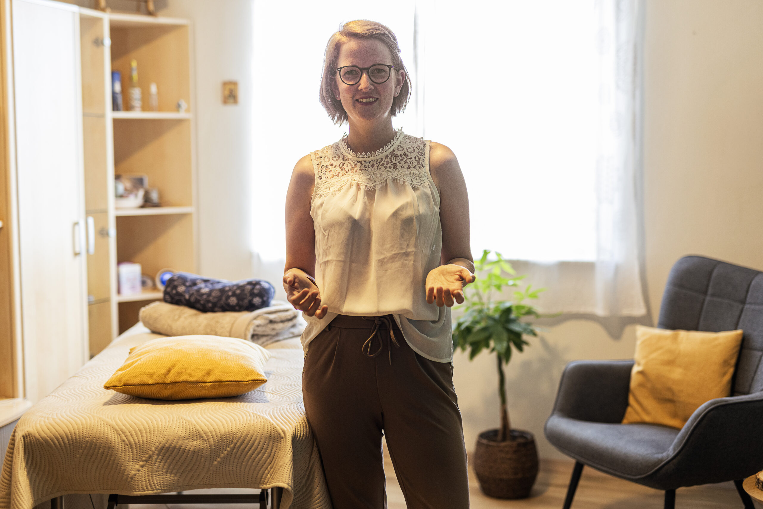 Sigrid Stuphann in ihrer Praxis in Niederösterreich, sowie Online